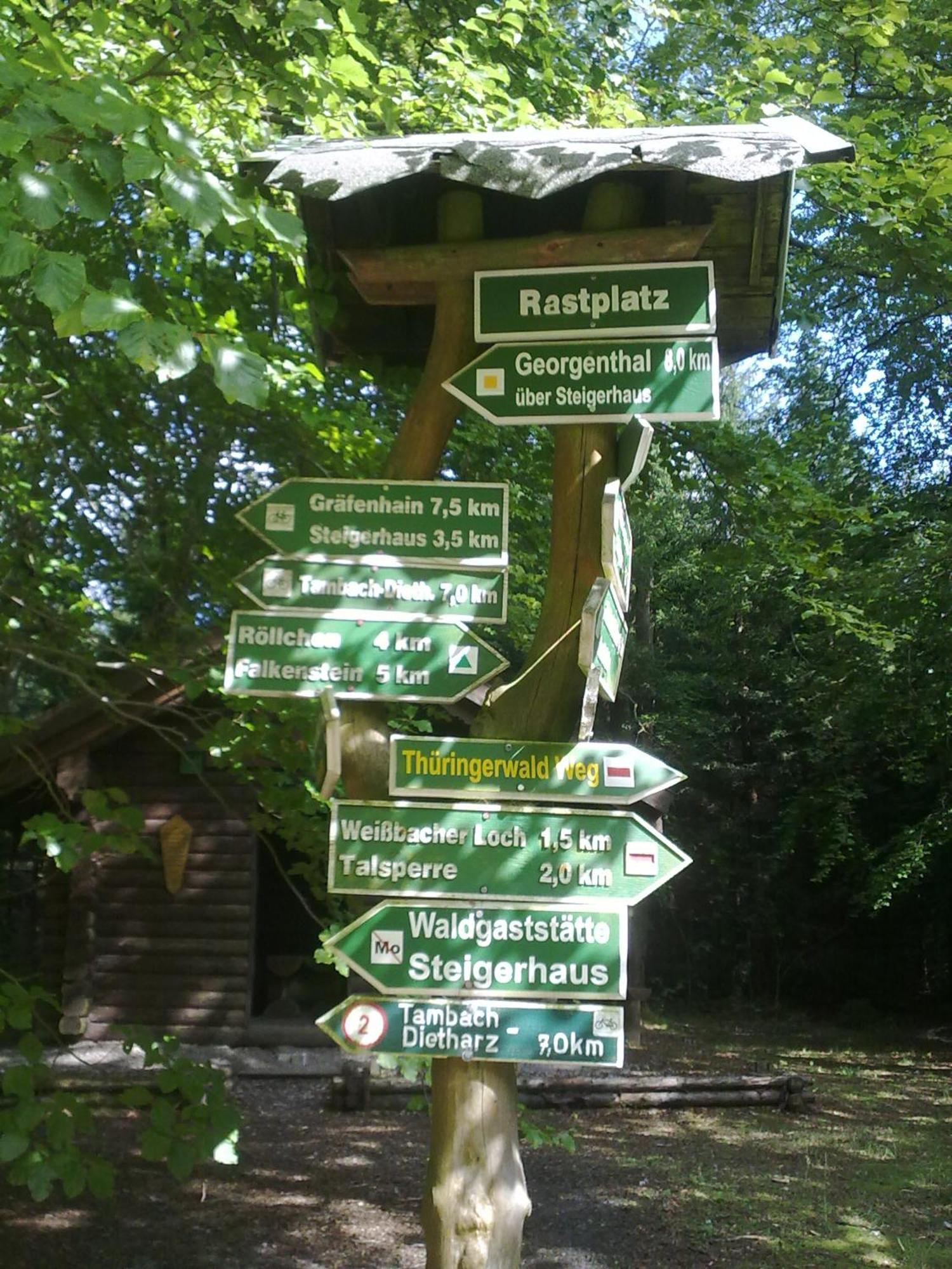 Schlossgartenpassage Ohrdruf Екстер'єр фото